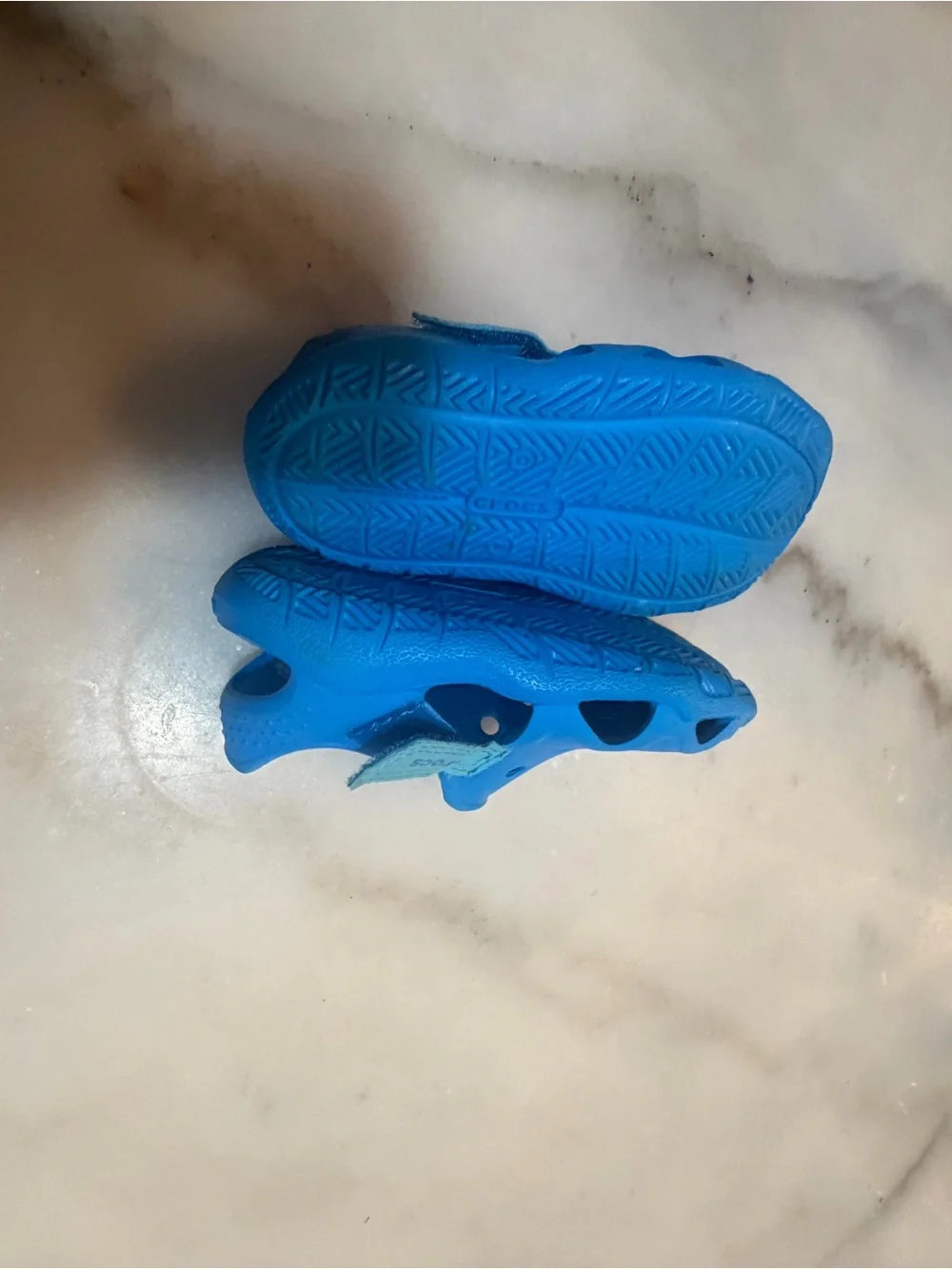 CROCS lightweight water